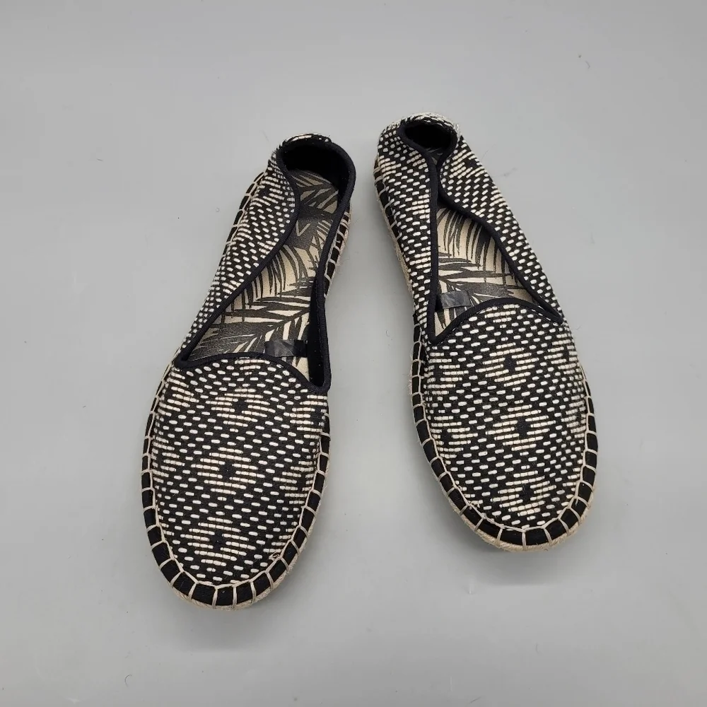 Dolce Vita Shoes Women's 8 DV Espadrilles Slip On